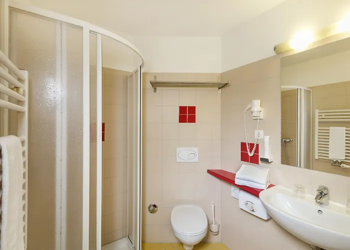 H2o Hotel-therme-resort, 3 Sterne Superior, Für Familien Mit Kindern Bad Waltersdorf