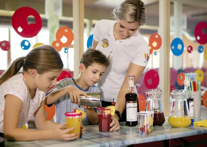 H2o Hotel-therme-resort, 3 Sterne Superior, Für Familien Mit Kindern Resort 3*